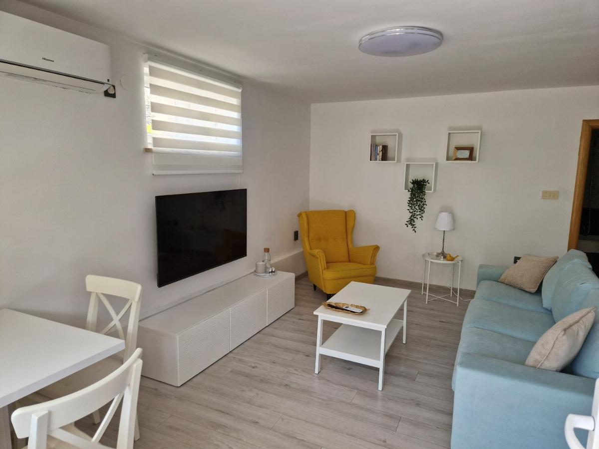 Apartman Jurjevic クルク エクステリア 写真